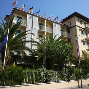 Riva Hotel