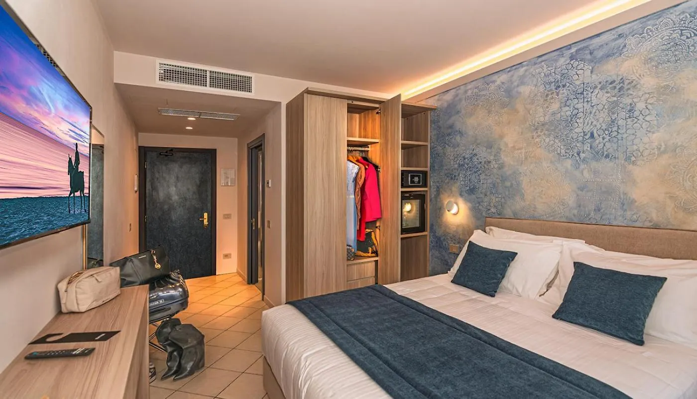 Hotel Harmony-Smile Lido di Camaiore 3*,